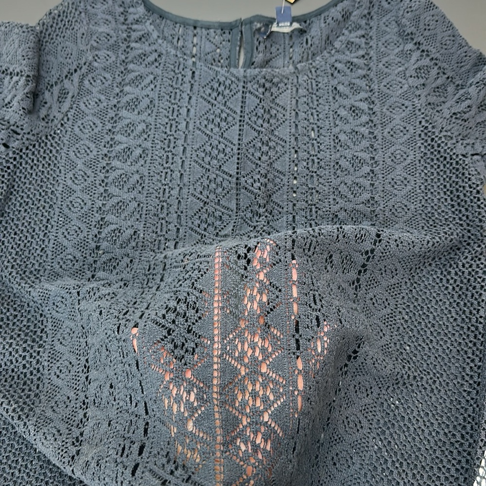 American Eagle Navy Open Knit Lace Split Back Button Closure M Short Sleeve - Picture 4 of 13
